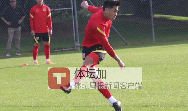 九游平台-戴伟浚：职业球员要适应教练变更 更喜欢新位置