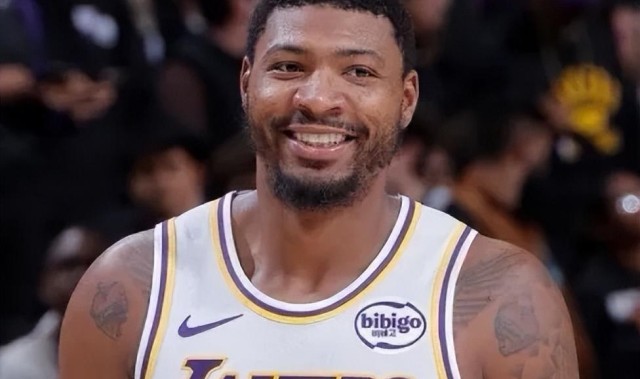 斯玛特和海斯打成最大赢家！雷迪克发布会公开称赞，统治内外线！